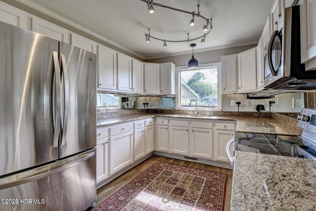 804 S 15th Street, Wilmington, NC 28401