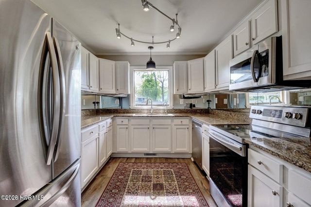 804 S 15th Street, Wilmington, NC 28401