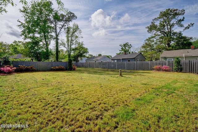 804 S 15th Street, Wilmington, NC 28401