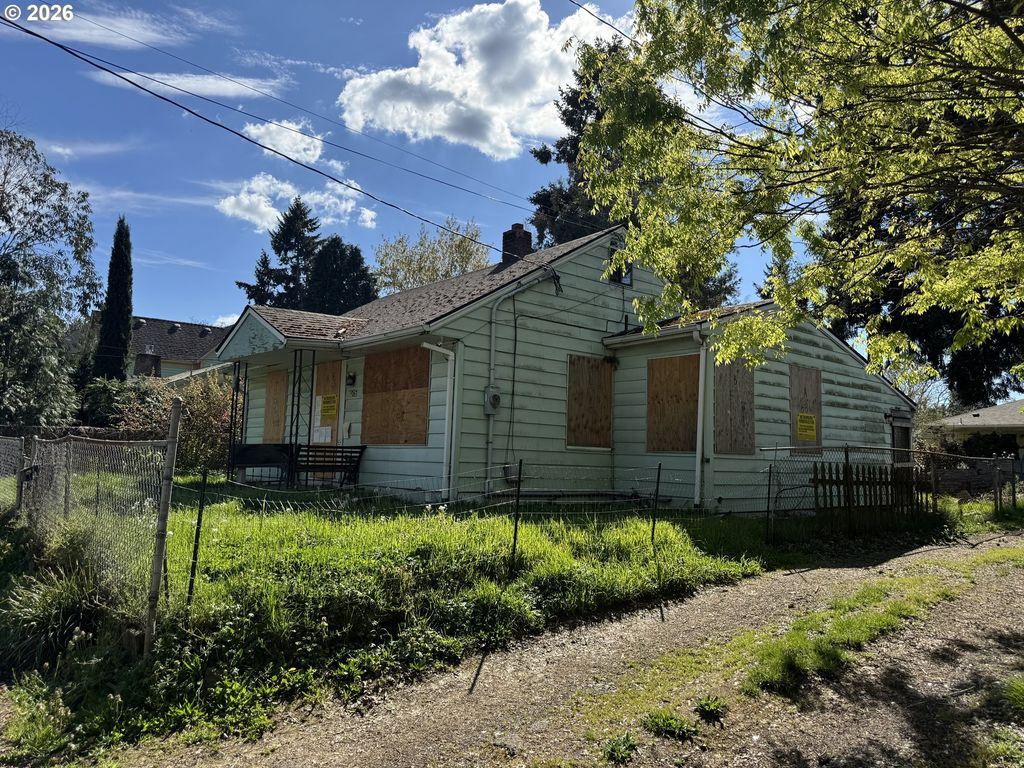 8315 N WAYLAND Ave, Portland, OR 97203