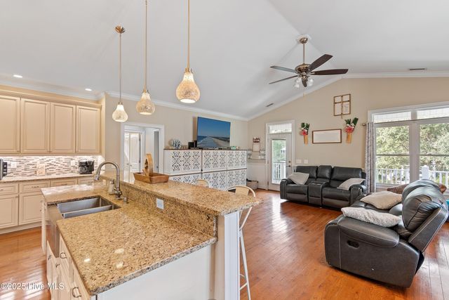 304 NE 47th Street, Oak Island, NC 28465
