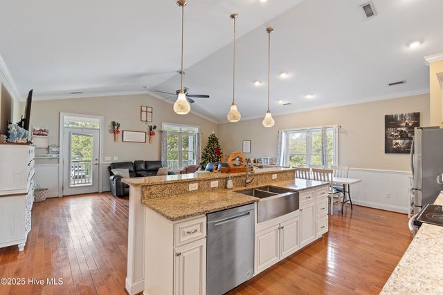 304 NE 47th Street, Oak Island, NC 28465