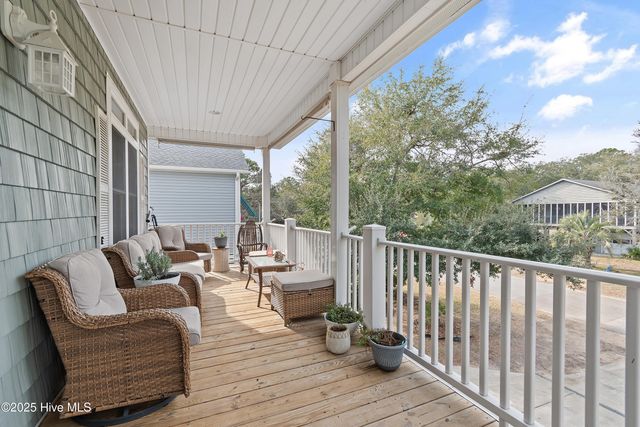 304 NE 47th Street, Oak Island, NC 28465
