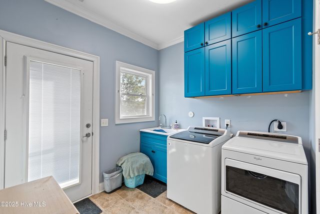 304 NE 47th Street, Oak Island, NC 28465