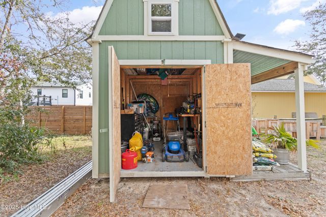 304 NE 47th Street, Oak Island, NC 28465