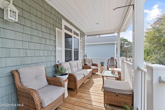 304 NE 47th Street, Oak Island, NC 28465