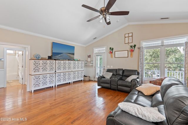 304 NE 47th Street, Oak Island, NC 28465