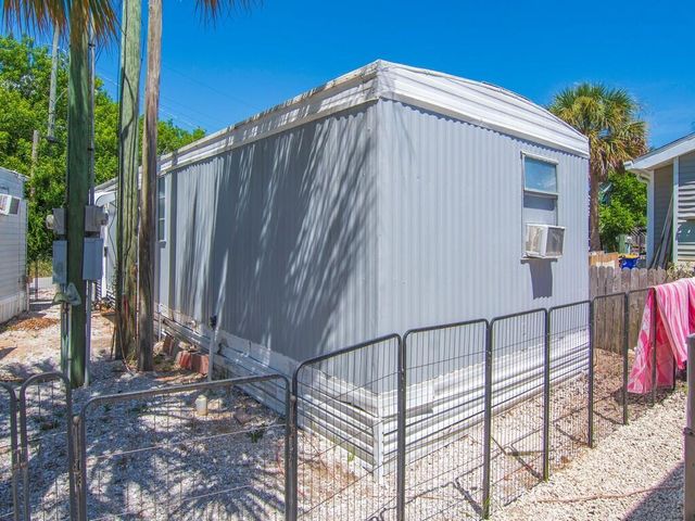 2423 NE Palm Avenue 26, Jensen Beach, FL 34957