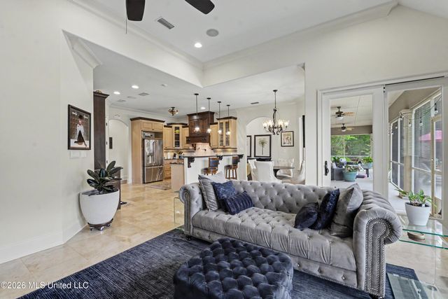 6101 Olde Oakview, Ocean Springs, MS 39564