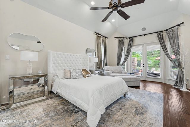 6101 Olde Oakview, Ocean Springs, MS 39564