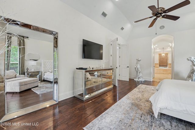 6101 Olde Oakview, Ocean Springs, MS 39564