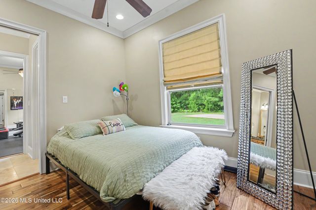 6101 Olde Oakview, Ocean Springs, MS 39564