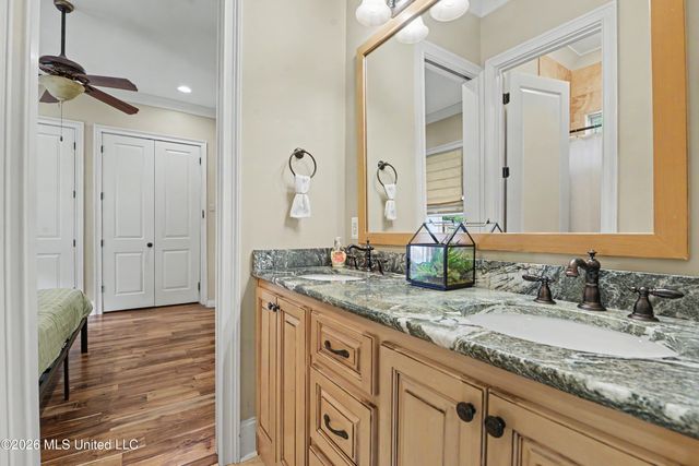 6101 Olde Oakview, Ocean Springs, MS 39564