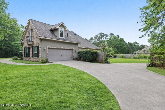 6101 Olde Oakview, Ocean Springs, MS 39564