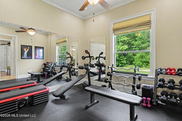 6101 Olde Oakview, Ocean Springs, MS 39564
