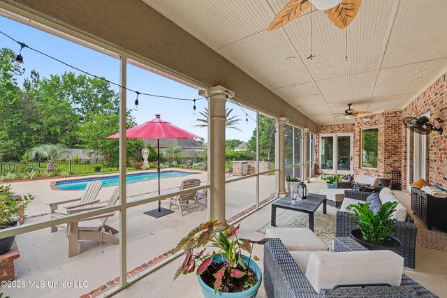 6101 Olde Oakview, Ocean Springs, MS 39564