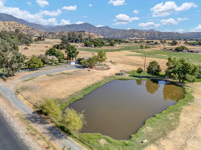18002 320 Road, Springville, CA 93265