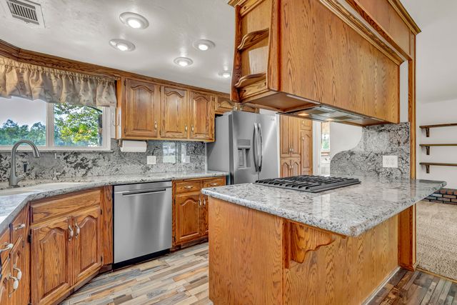 18002 320 Road, Springville, CA 93265