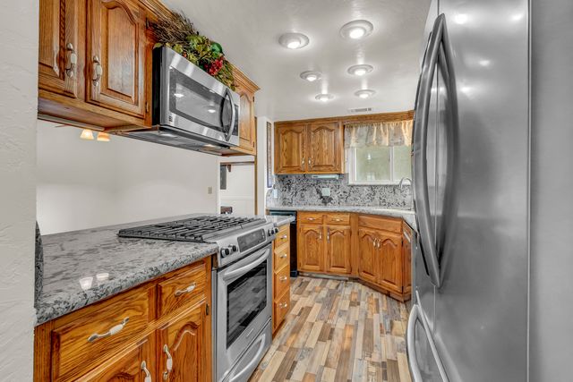 18002 320 Road, Springville, CA 93265