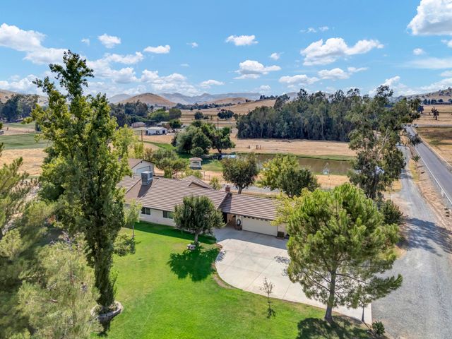 18002 320 Road, Springville, CA 93265
