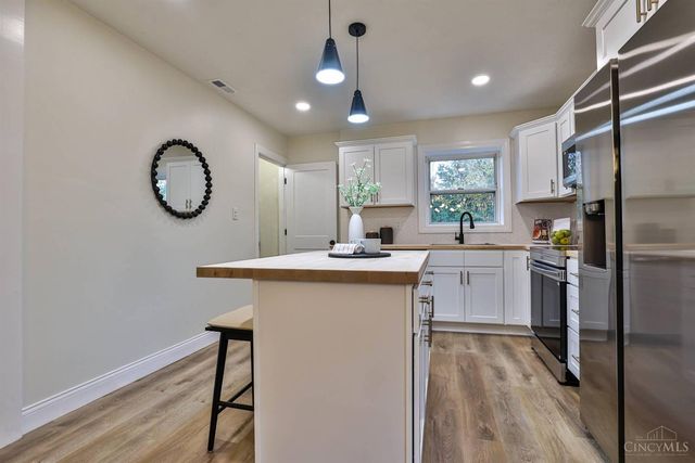 1572 Yarmouth Avenue, Cincinnati, OH 45237