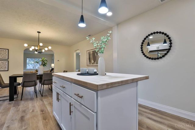 1572 Yarmouth Avenue, Cincinnati, OH 45237