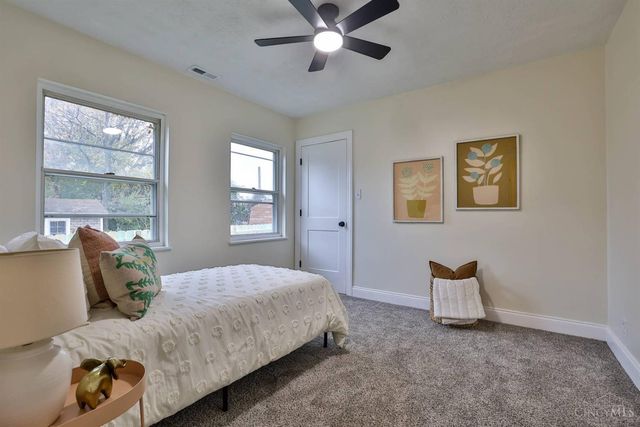 1572 Yarmouth Avenue, Cincinnati, OH 45237