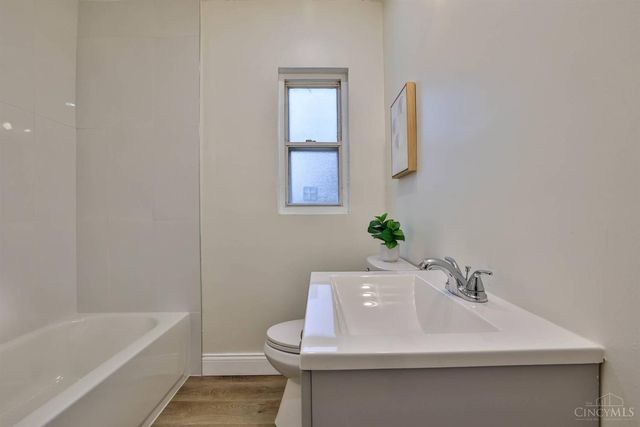 1572 Yarmouth Avenue, Cincinnati, OH 45237