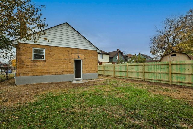 1572 Yarmouth Avenue, Cincinnati, OH 45237