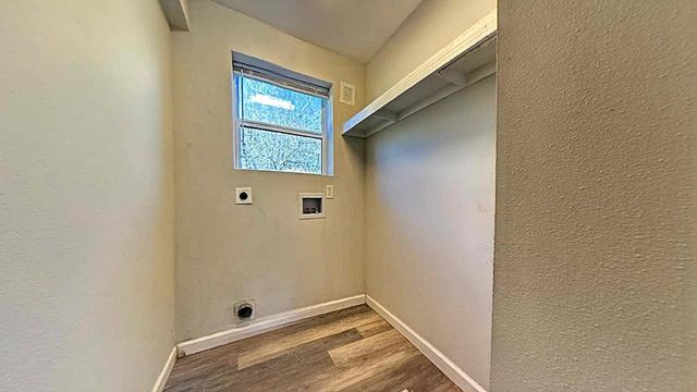 190 White Oak Circle, Point Blank, TX 77364