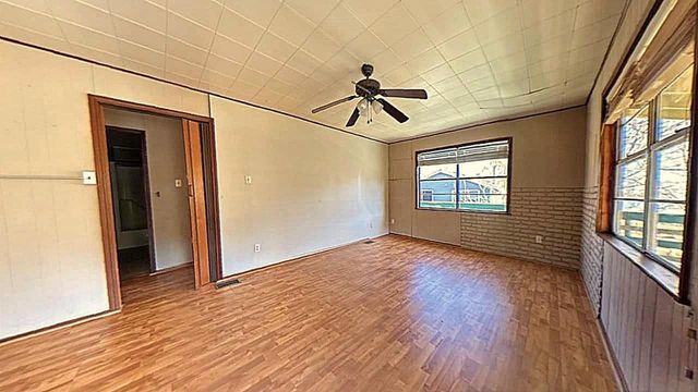 190 White Oak Circle, Point Blank, TX 77364
