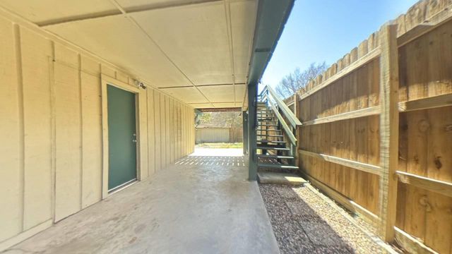 190 White Oak Circle, Point Blank, TX 77364