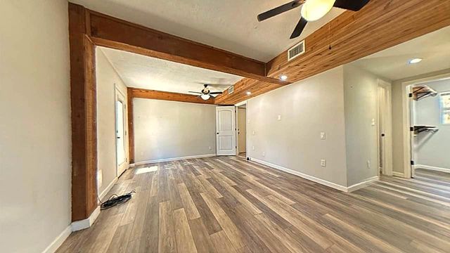 190 White Oak Circle, Point Blank, TX 77364