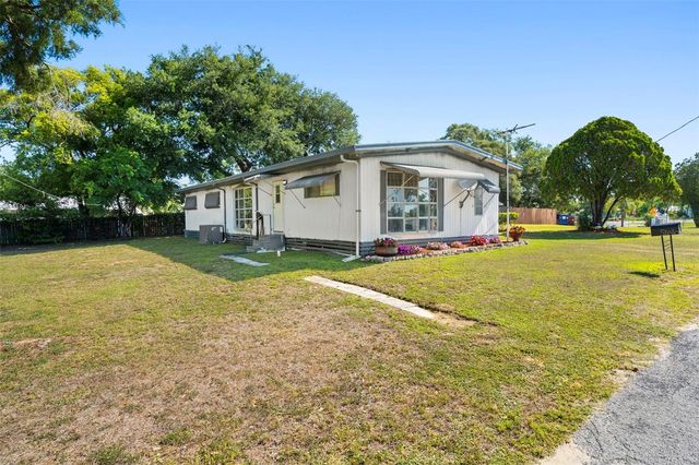 10220 WELLINGTON AVENUE, Dade City, FL 33525