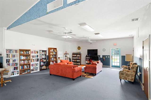 10220 WELLINGTON AVENUE, Dade City, FL 33525