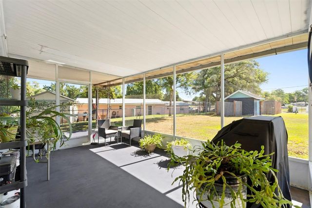 10220 WELLINGTON AVENUE, Dade City, FL 33525