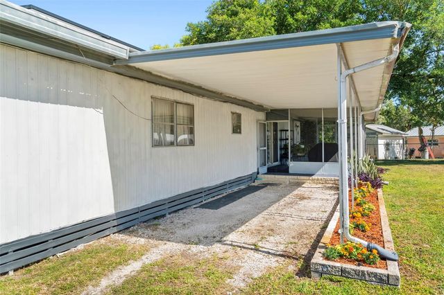10220 WELLINGTON AVENUE, Dade City, FL 33525