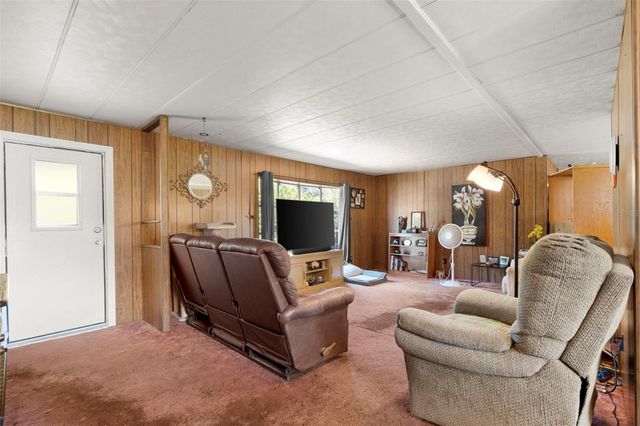 10220 WELLINGTON AVENUE, Dade City, FL 33525