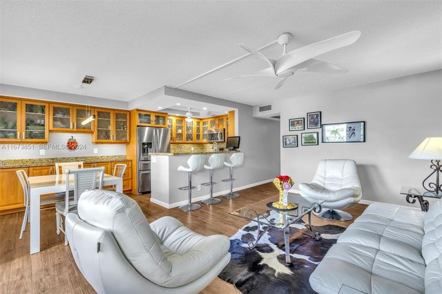 156 E Grantham E 156, Deerfield Beach, FL 33442