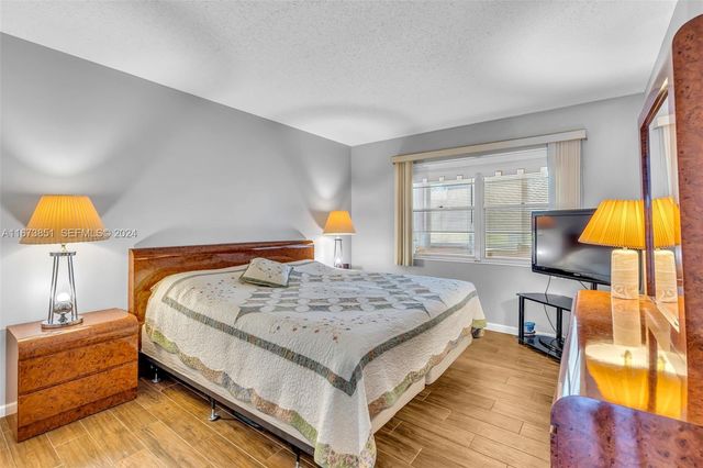 156 E Grantham E 156, Deerfield Beach, FL 33442