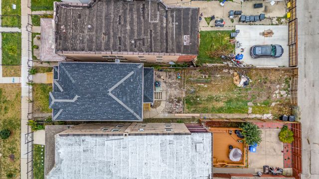 821 N Lockwood Avenue, Chicago, IL 60651