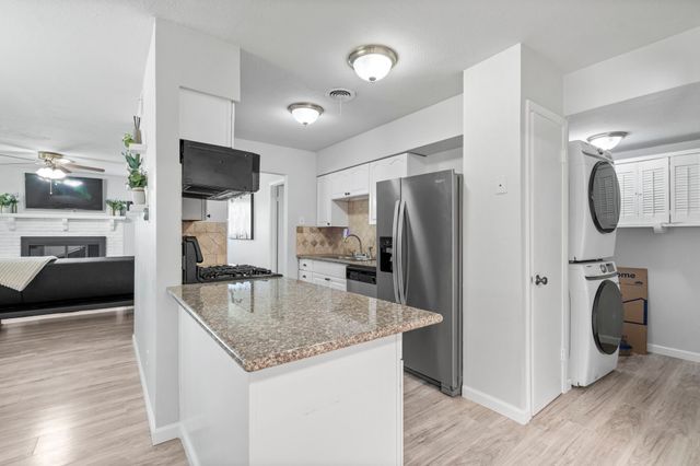 517 Worcester Way, Richardson, TX 75080