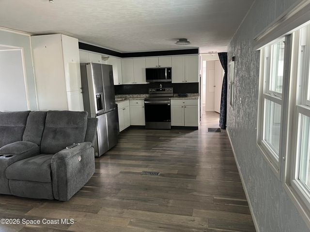 1142 Parkview Court NE, Palm Bay, FL 32907