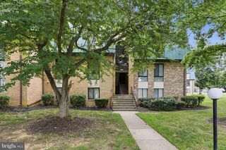 1014 BRINKER DR #302, Hagerstown, MD 21740