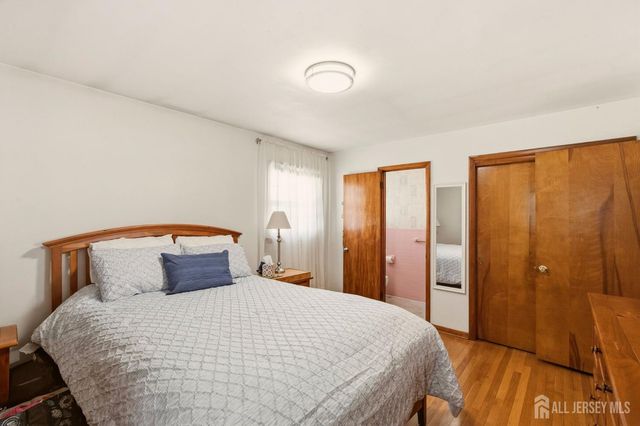 140 Lexington Avenue, Edison, NJ 08817