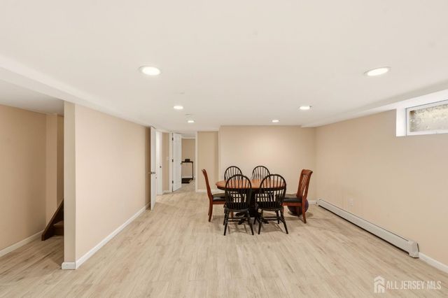 140 Lexington Avenue, Edison, NJ 08817