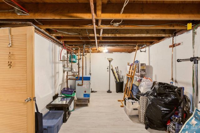 140 Lexington Avenue, Edison, NJ 08817