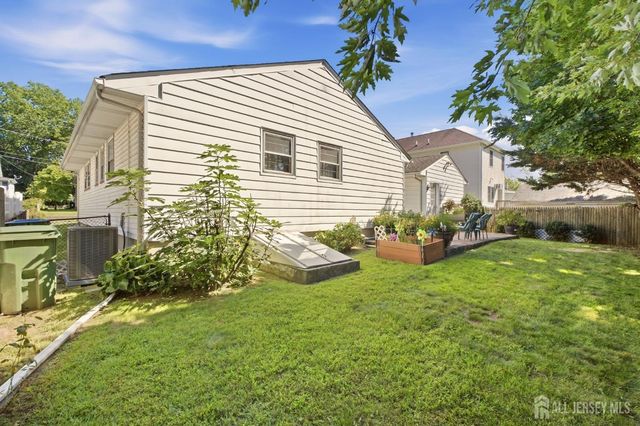 140 Lexington Avenue, Edison, NJ 08817