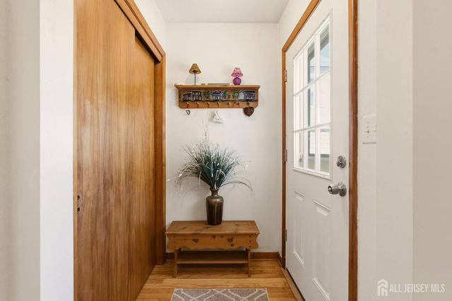 140 Lexington Avenue, Edison, NJ 08817