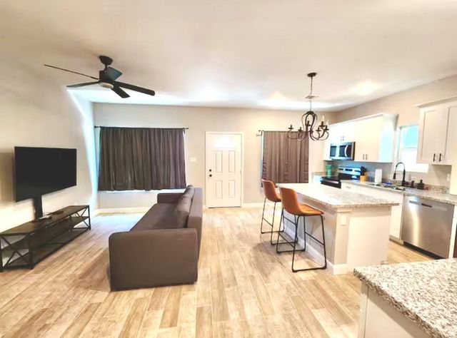 4506 Phlox Street A, Houston, TX 77051